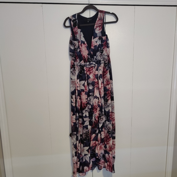 Midi floral dress - Picture 3 of 3